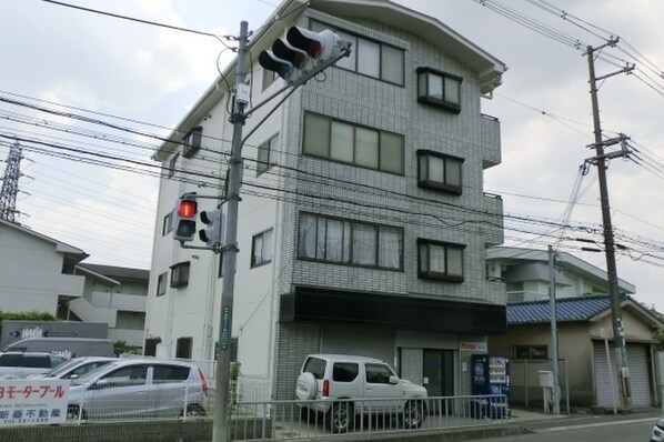 リケン氷室の物件外観写真